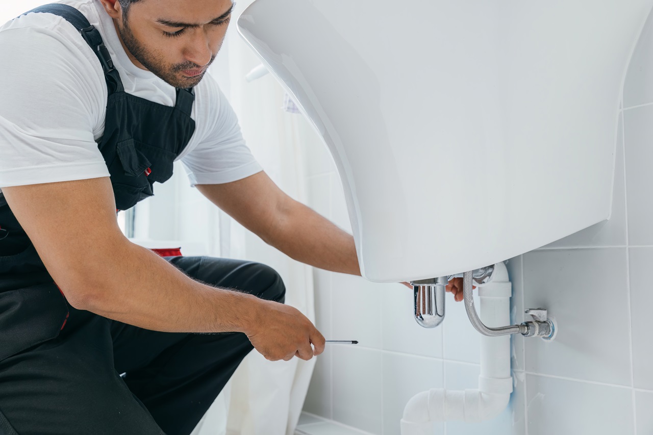 Choosing the Right Plumber for Your Home Repairs